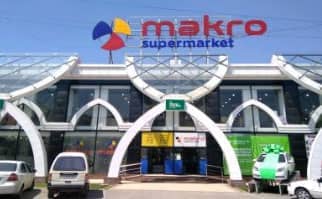 Makro Supermarket Exterior